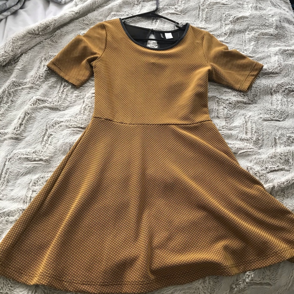 Divided H&M Mustard Yellow Mini